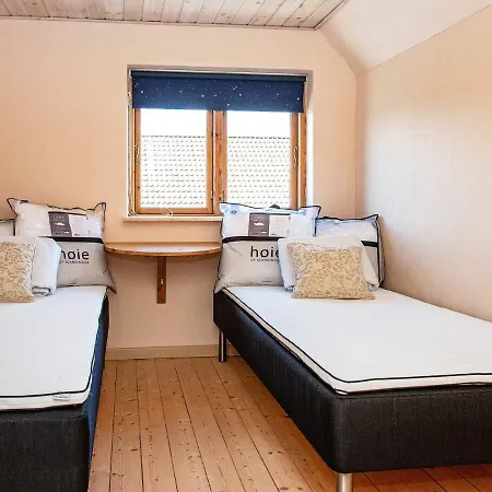 10 Person In Ulfborg-by Traum * Ulfborg