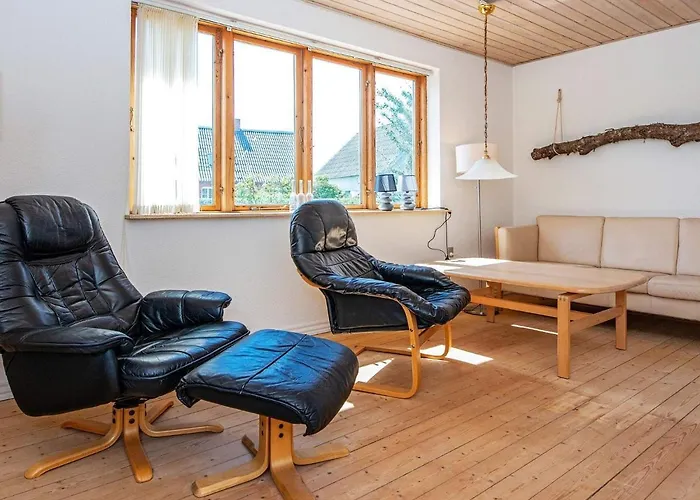 10 Person In Ulfborg-by Traum *